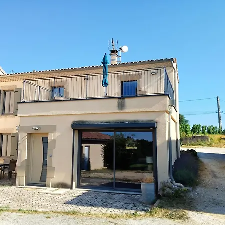 Villa Spacieuse à Avec Piscine Privée *